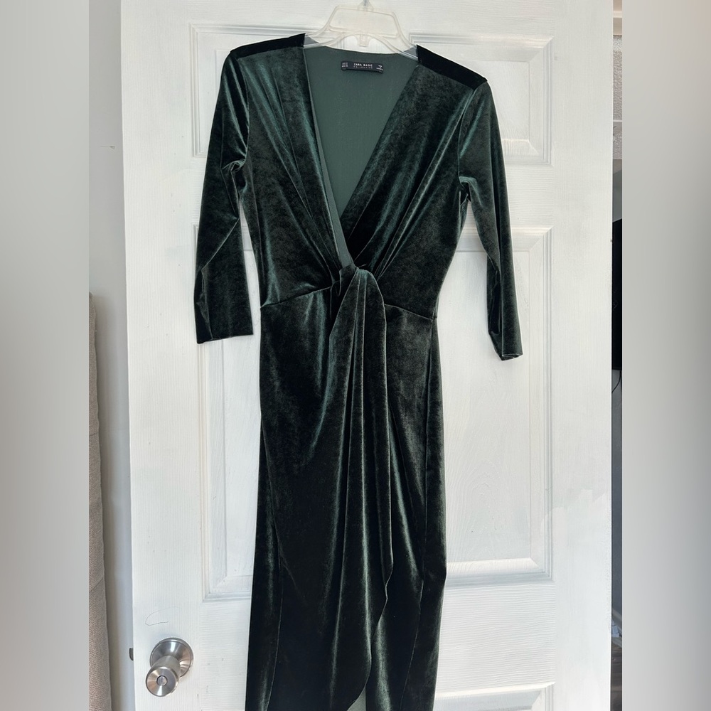Zara Emerald Velvet Long Sleeve Dress